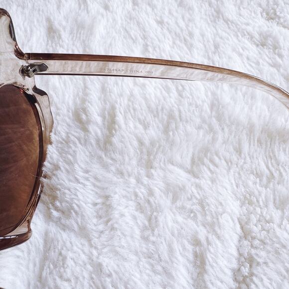 Eliza Brown Butterfly-shaped Sunglasses - Picture 6 of 13